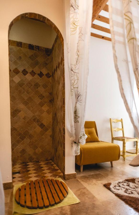 Bed and Breakfast Les Manaux En Provence Roquevaire Exterior foto