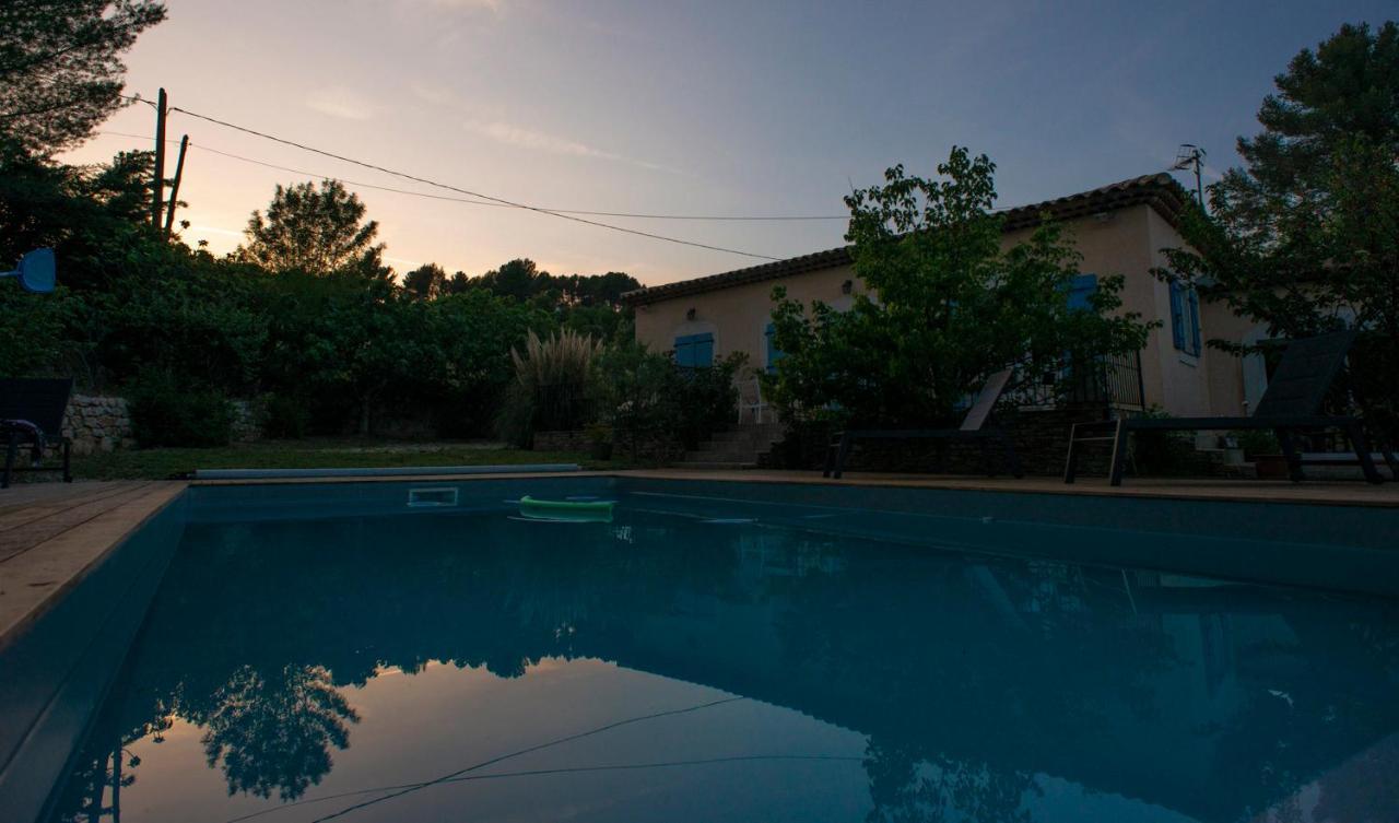 Bed and Breakfast Les Manaux En Provence Roquevaire Exterior foto