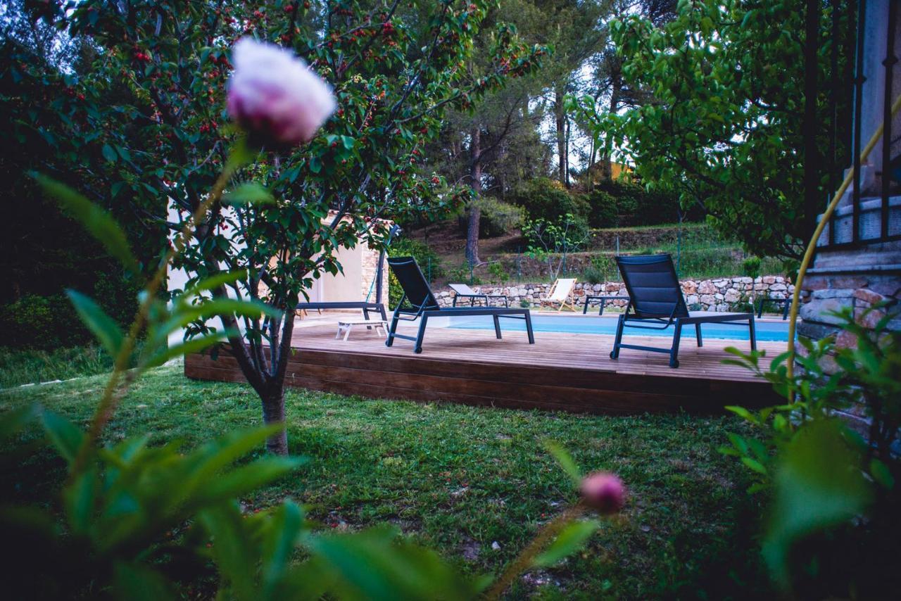 Bed and Breakfast Les Manaux En Provence Roquevaire Exterior foto