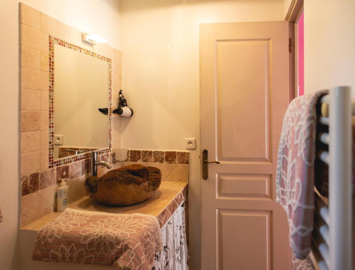 Bed and Breakfast Les Manaux En Provence Roquevaire Exterior foto
