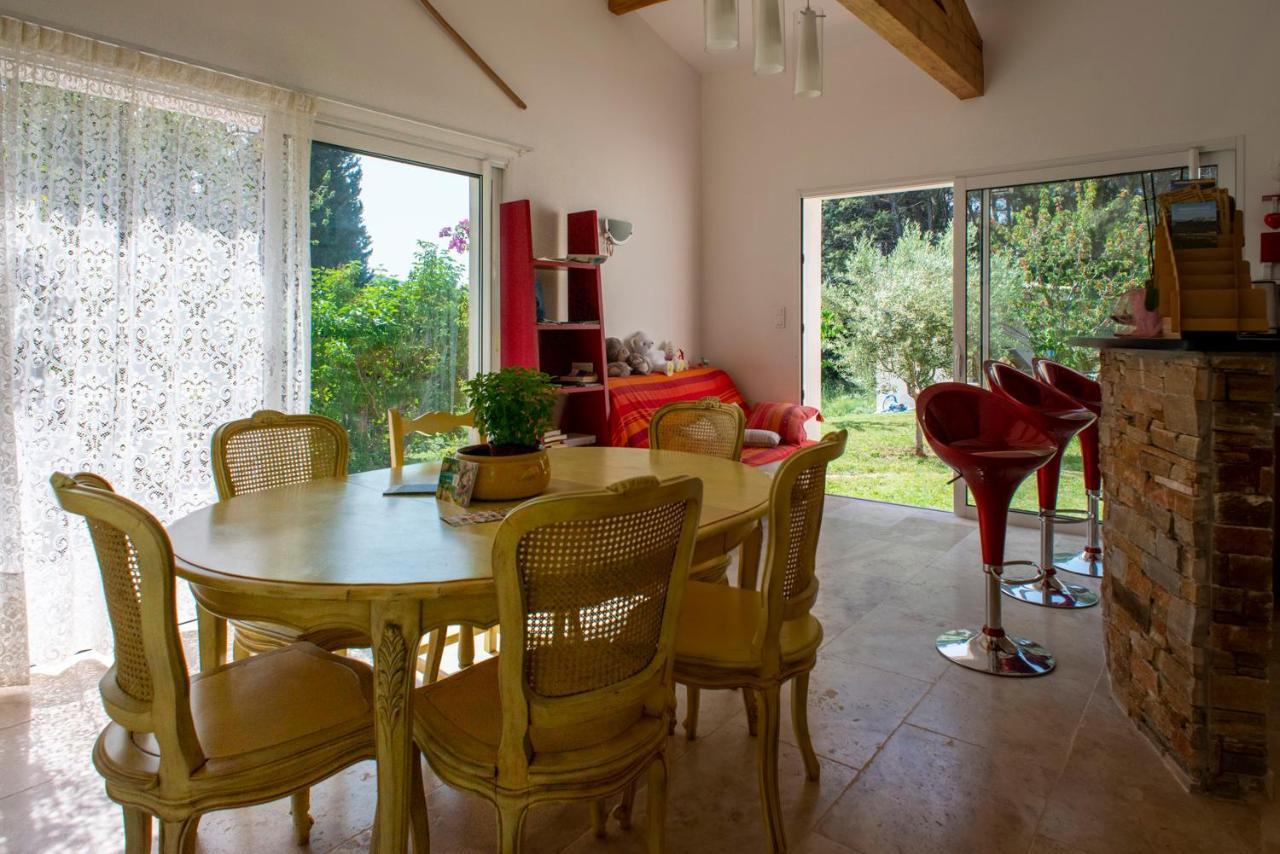 Bed and Breakfast Les Manaux En Provence Roquevaire Exterior foto